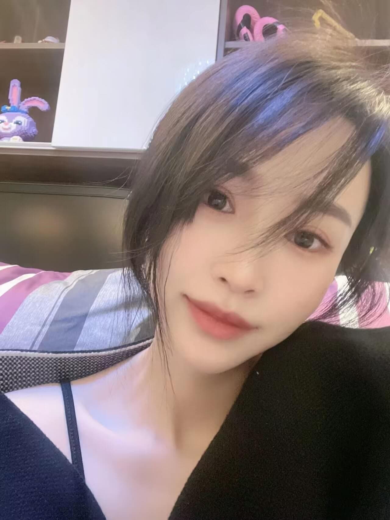 V婷
